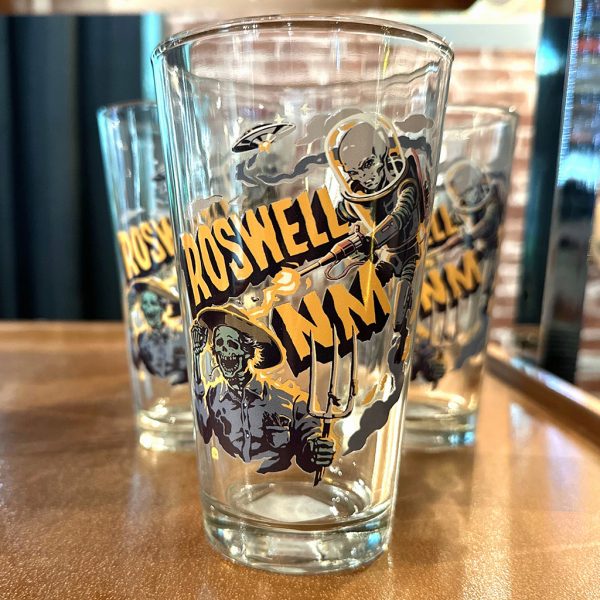 Hangar 209 Roswell NM Alien Grays Attack pint glass